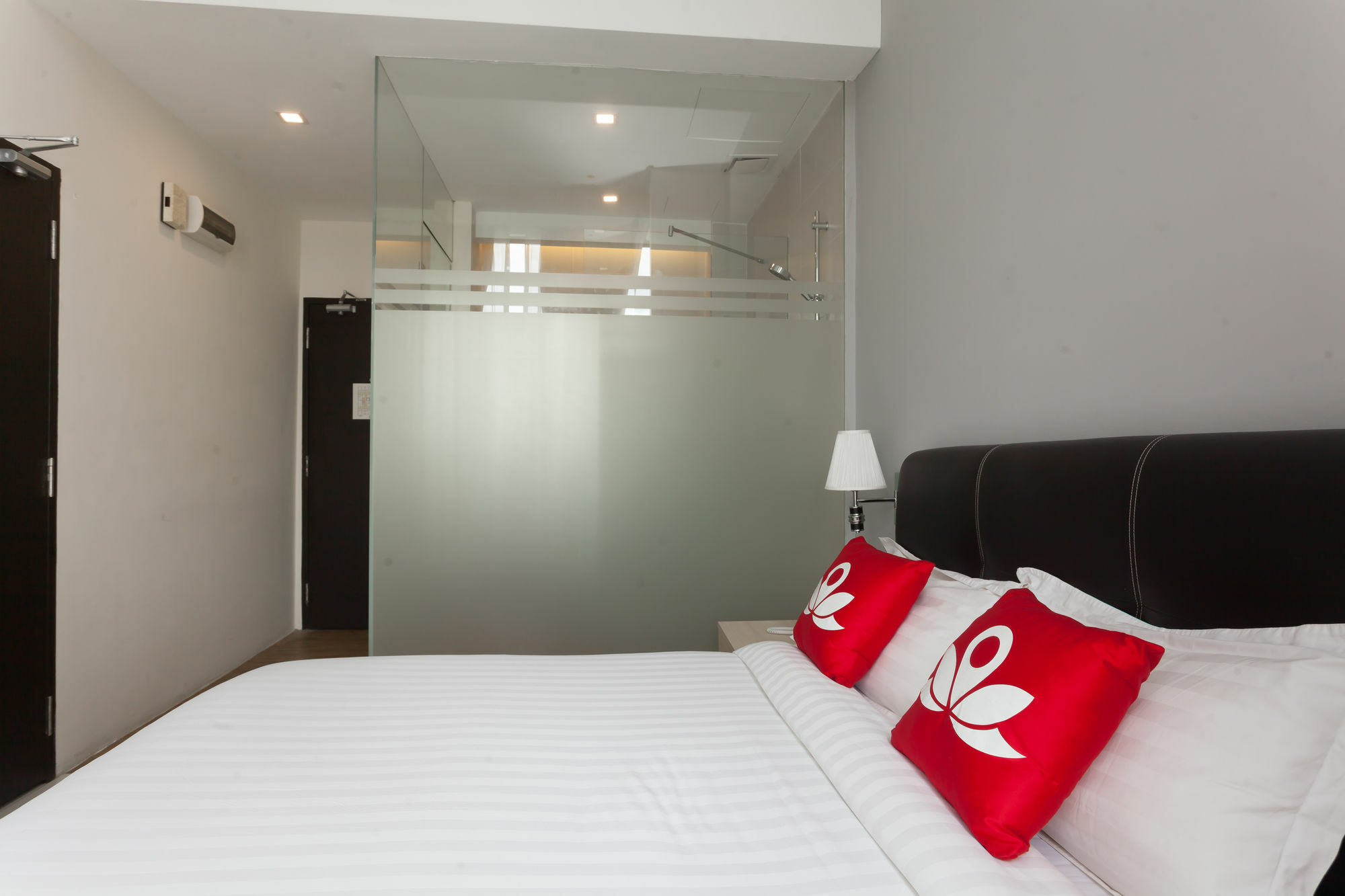 Zen Rooms Sungai Besi كوالالمبور المظهر الخارجي الصورة